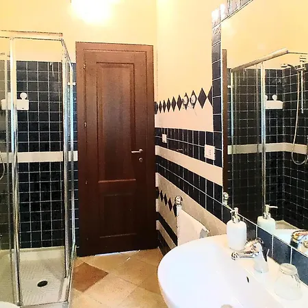 Apartment Grazioso Attico Vicino E Al Centro