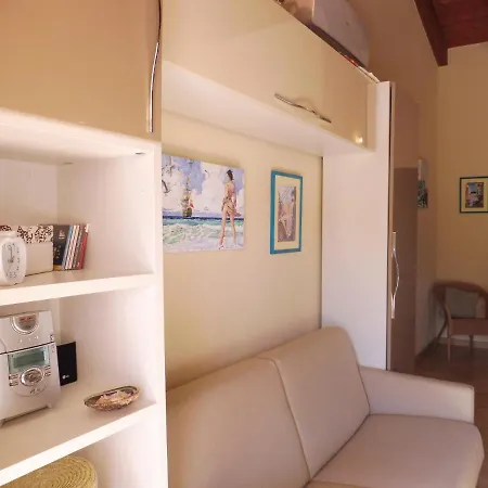 Grazioso Attico Vicino E Al Centro Apartment